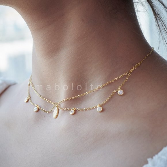 14K Gold Double Chain Choker with Medallion Neckla - Picture 2 of 7